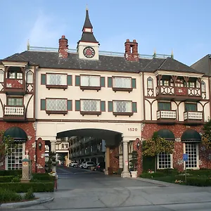 Hotel Camelot &